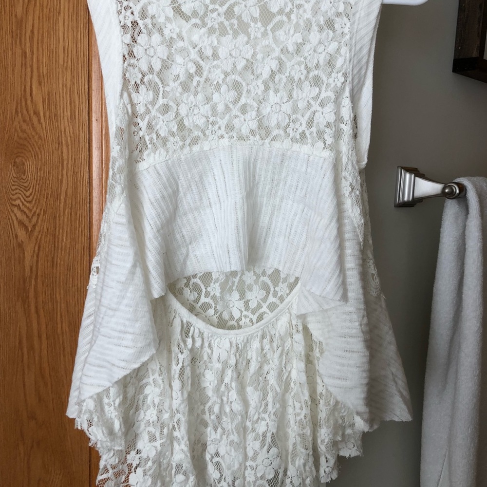Lace top - Picture 2 of 3